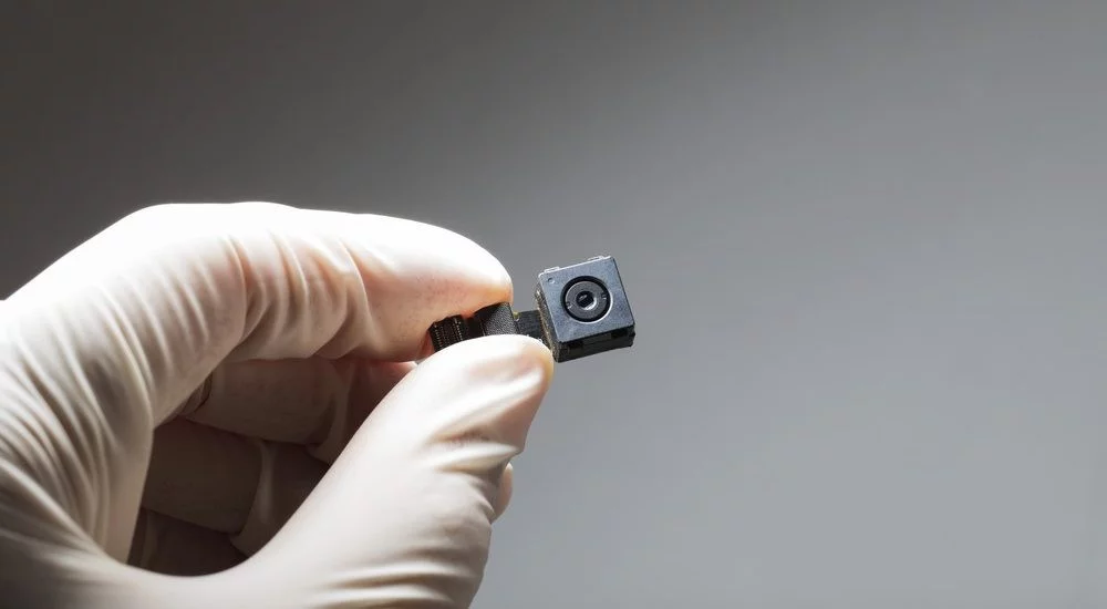 16d3d56a8a053e7e8c902256c98f1631 how does hidden camera works 1000 c 90